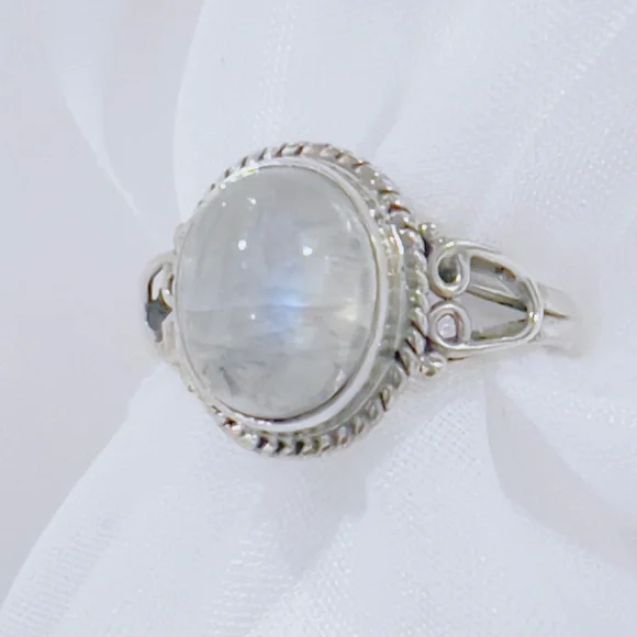 Natural Rainbow Moonstone 925 Sterling Silver Ring - Picture 1 of 4